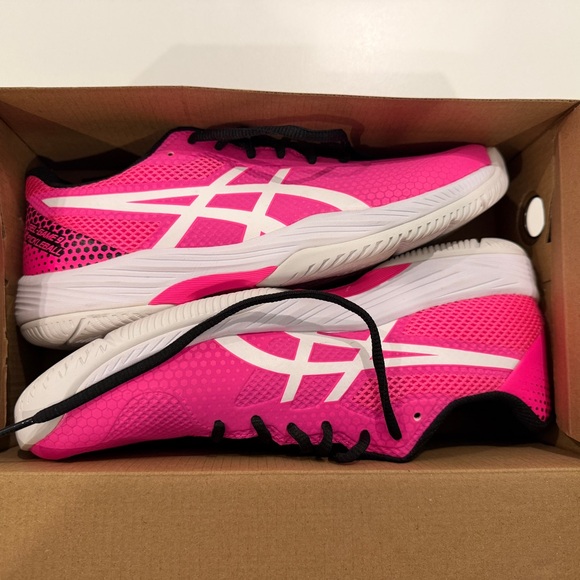 Asics Shoes - Like new-never worn ASICS Gel Pickleball shoes size 9.5M